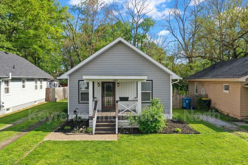 Foto principal - 1523 E 49th St