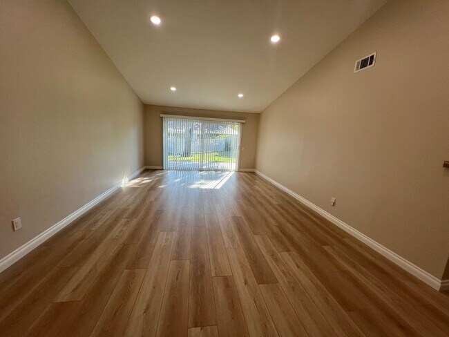 Foto del edificio - Capri Model Home in Leisure Village