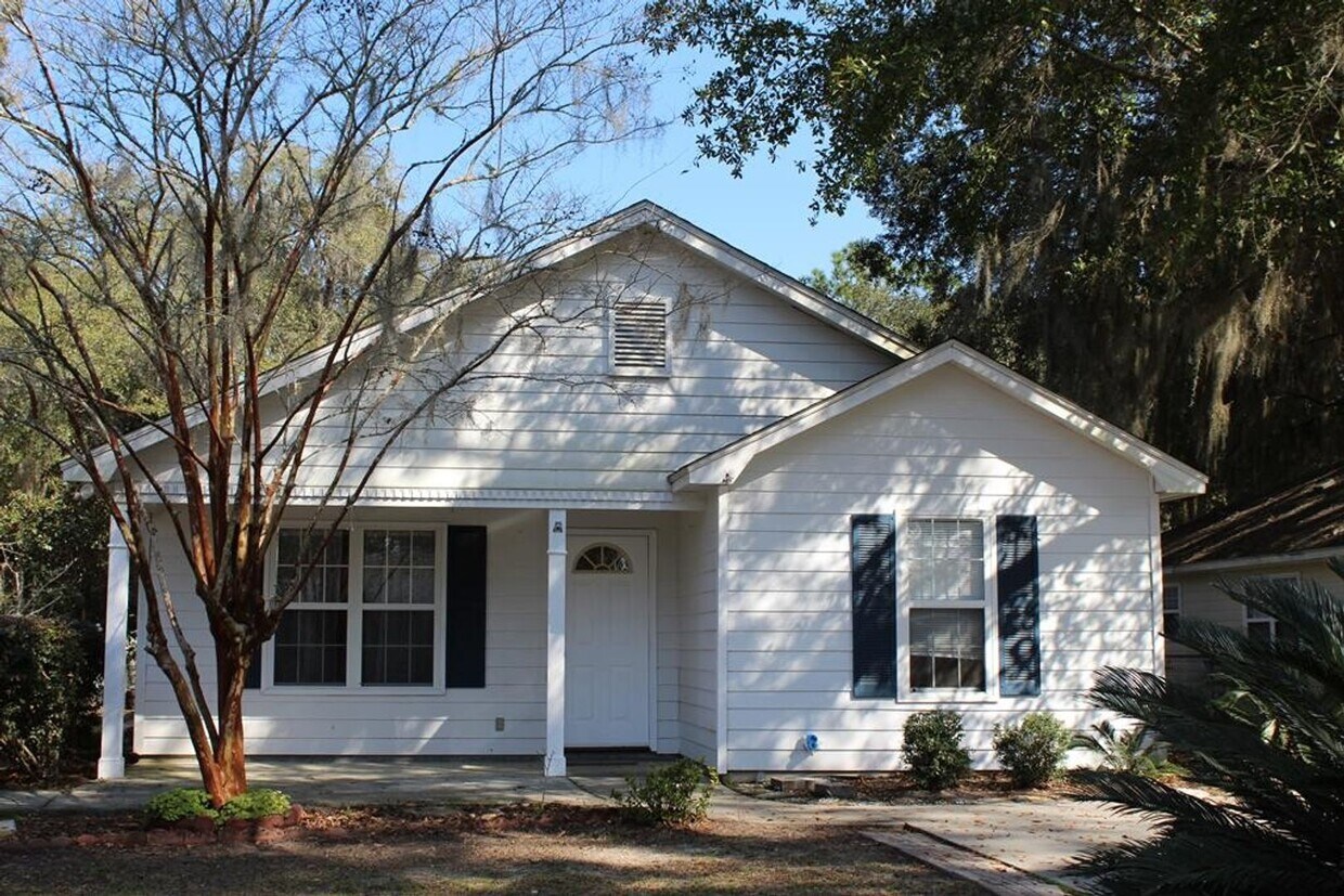 Foto principal - This adorable home in Lake Park is JUST ri...