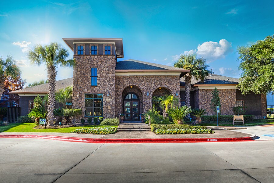 Bella Madera Apartments 2914 Olmos Creek Dr San Antonio, TX