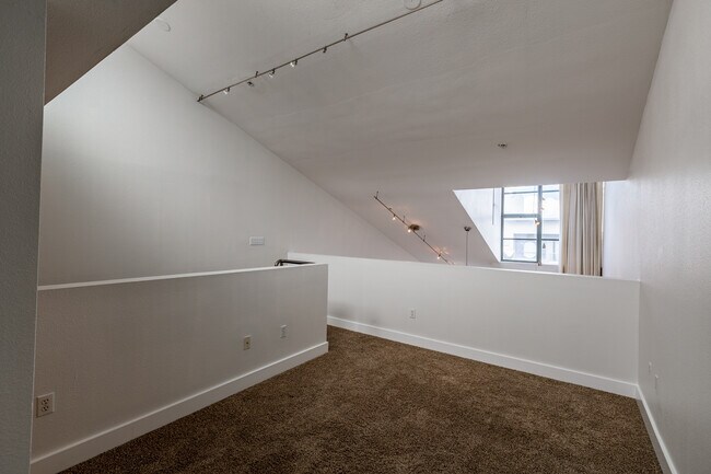 Building Photo - 2068 3rd St