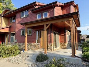 Building Photo - 195 Carina Cir