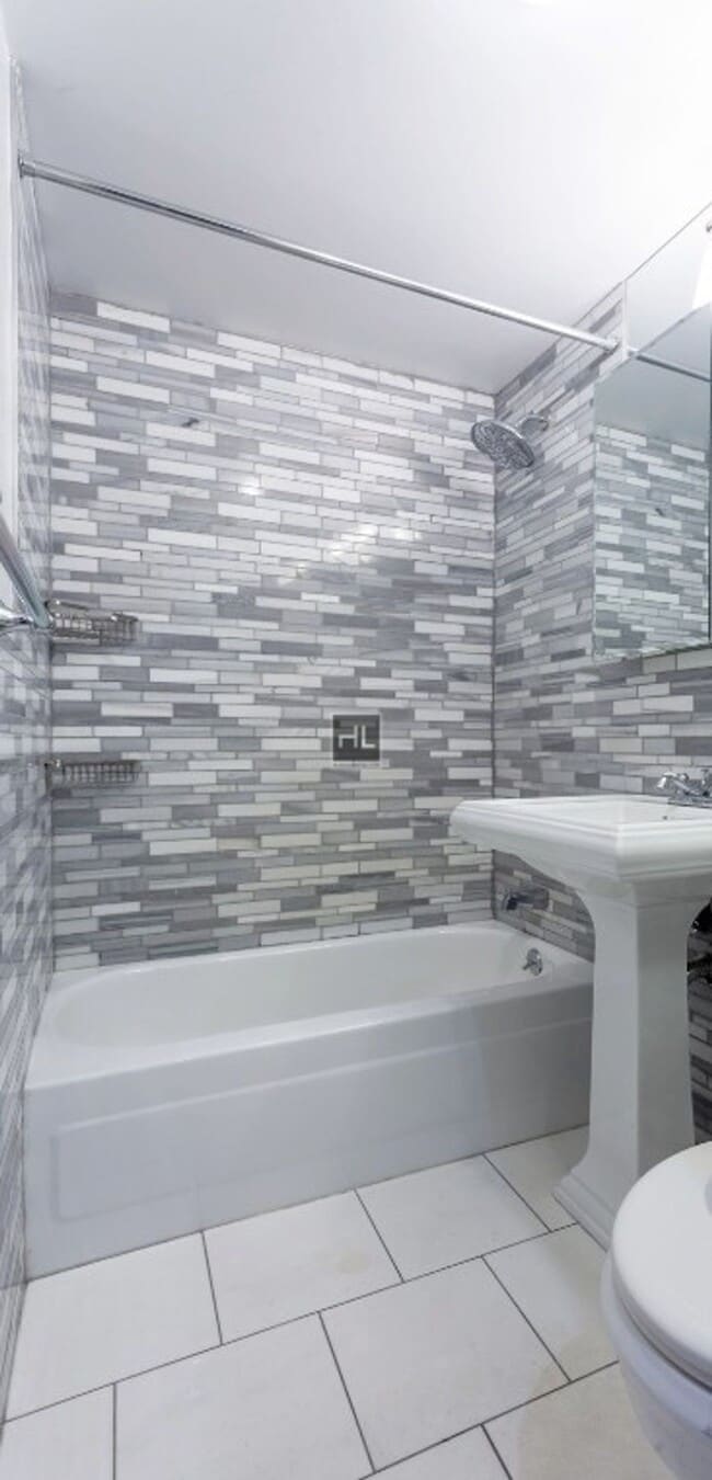 Building Photo - West 14th Street