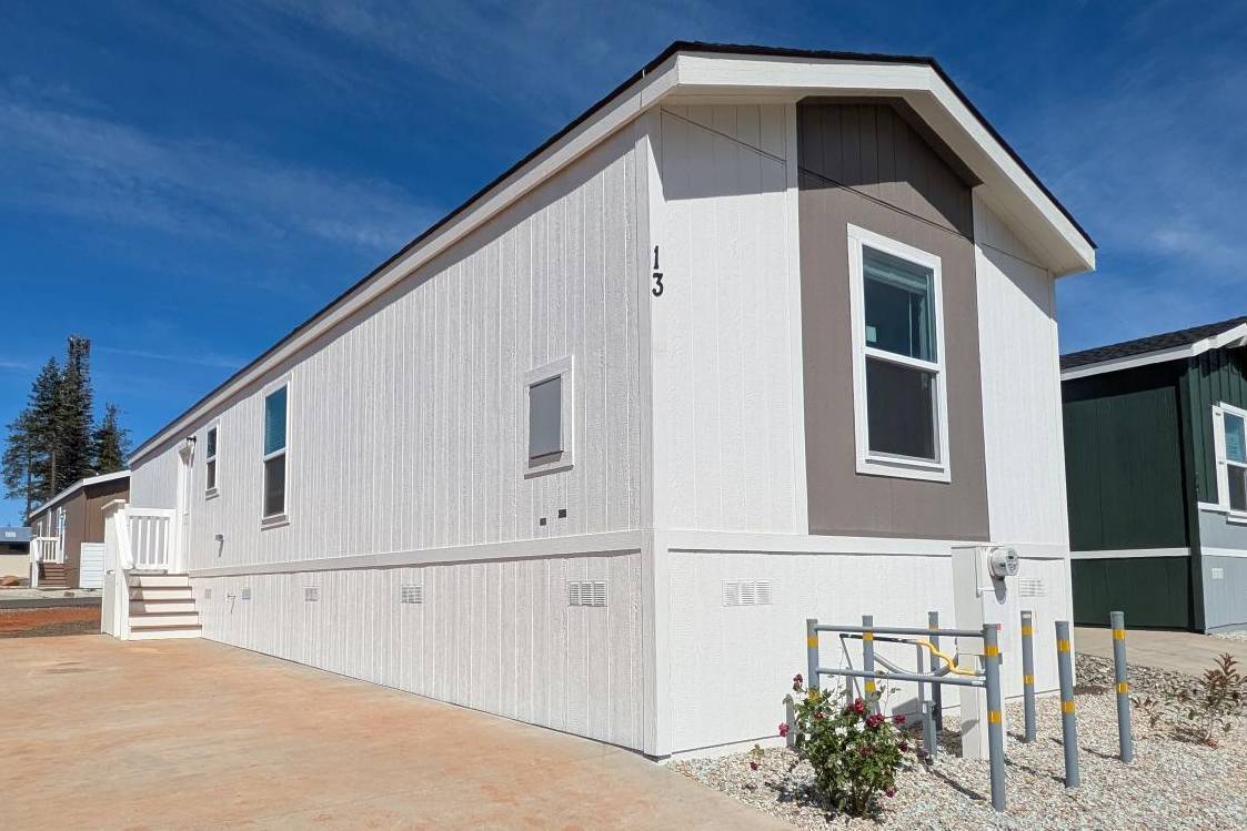 Foto principal - 6656 Pentz Rd