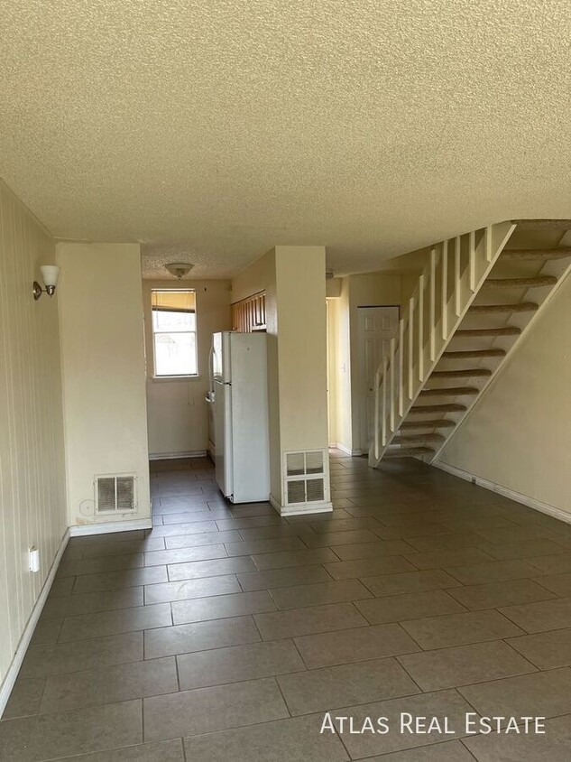 Foto del edificio - ONE MONTH RENT FREE IF MOVED IN BY 3/15!! ...