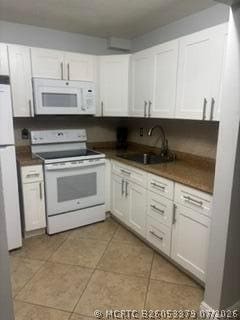 Building Photo - 600 Village Green Ct