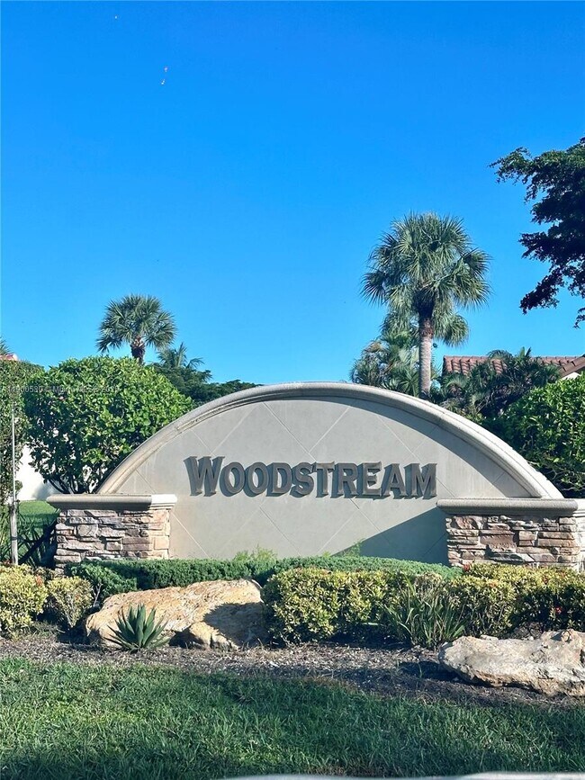 Foto del edificio - 10295 Hidden Springs Ct