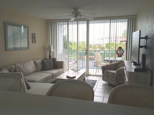 Foto del edificio - 6 to 8 Month Rental! Furnished 2 bed 2 bat...