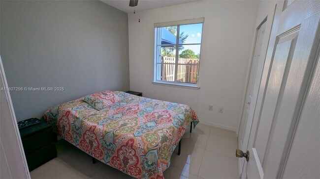 Foto del edificio - 16562 SW 71st Ter
