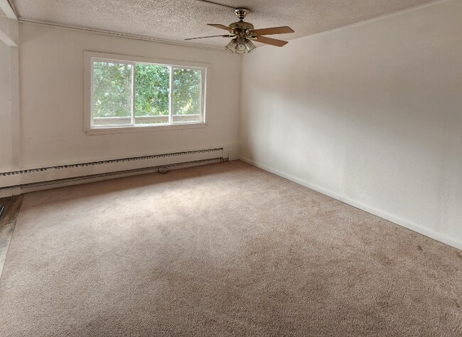 Foto del edificio - 919 W Lorraine Ave