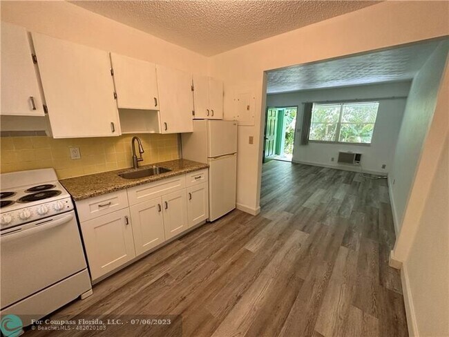 Foto del edificio - 3208 NE 5th Ct