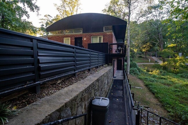 Foto del edificio - 15 Burbank Dr SW