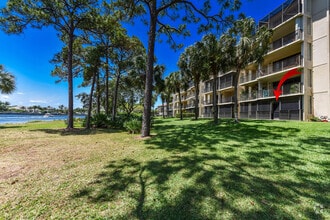 Building Photo - 1001 Seafarer Cir