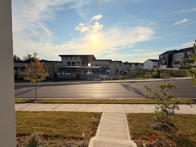 Building Photo - 821 Sierra Grove Ln