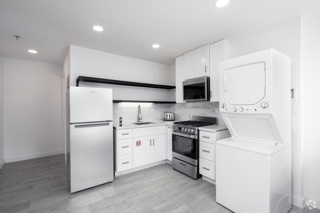 Building Photo - McAllen Apartments Building Photo - McAllen Apartments