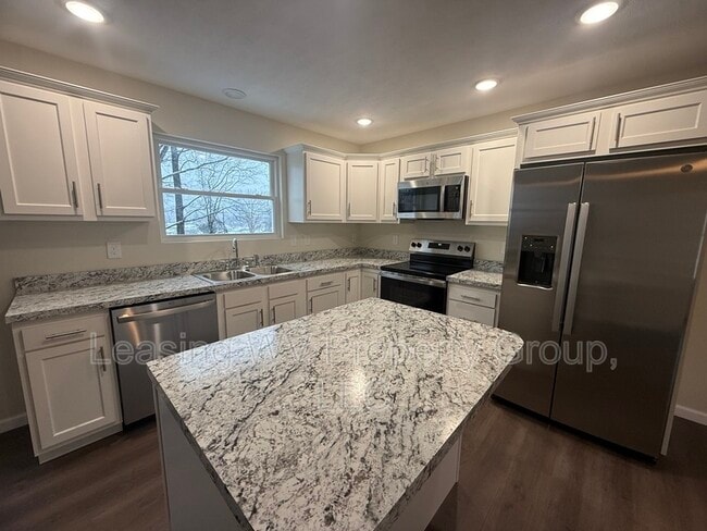 Building Photo - 158 Christian Ct