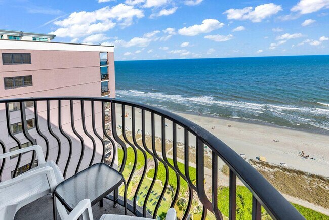 Foto del edificio - 2406 N Ocean Blvd