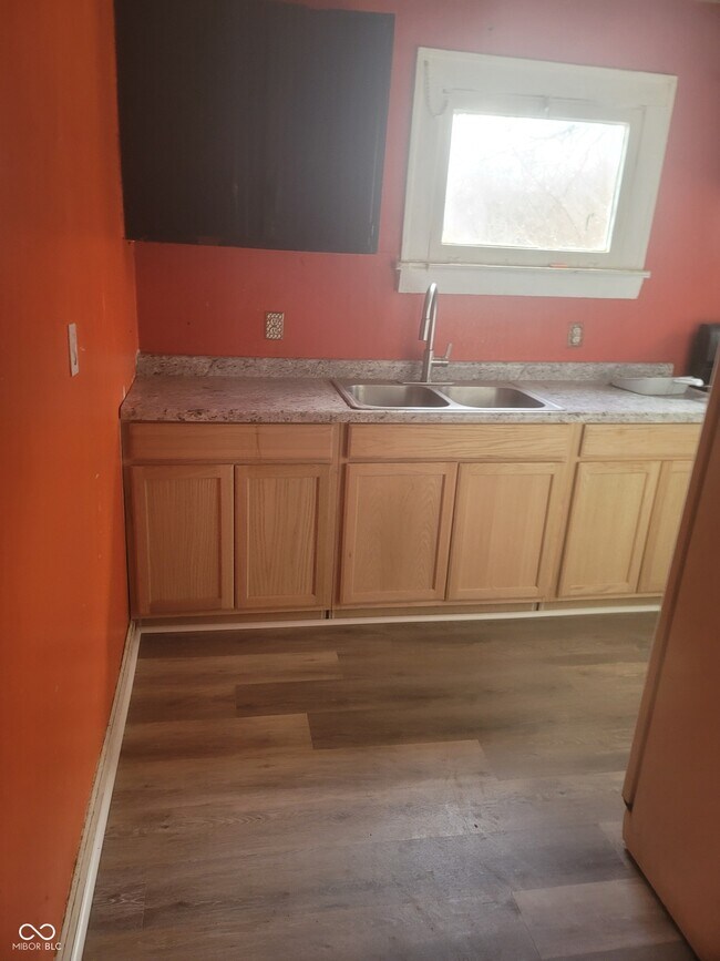 Foto del edificio - 3313 W 9th St