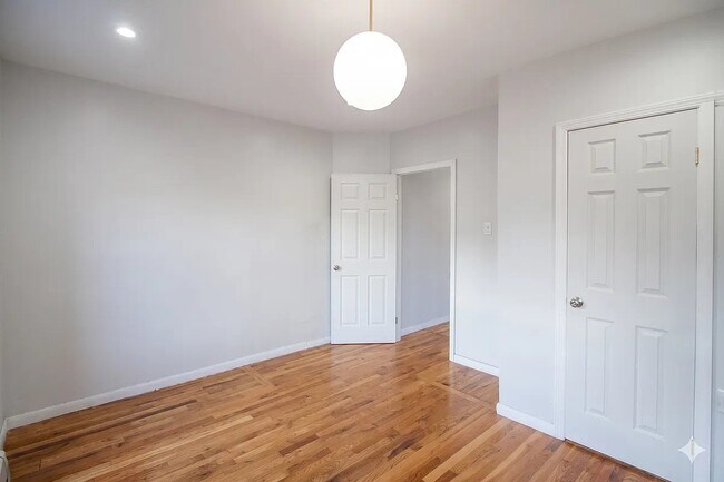 Building Photo - 43 Underhill Ave