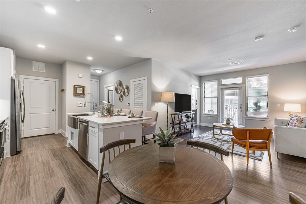 Foto principal - 4711 LJ Pkwy