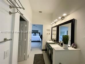 Foto del edificio - 2 br, 2 bath House - 16144 Emerald Cove Rd...