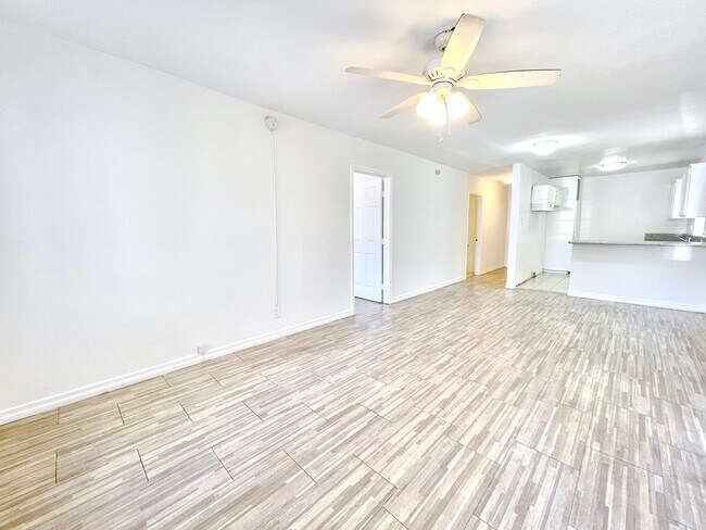 Foto del edificio - 636 W 85th St