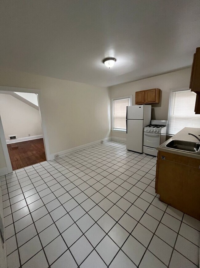 Foto del edificio - 3521 Clifton Ave