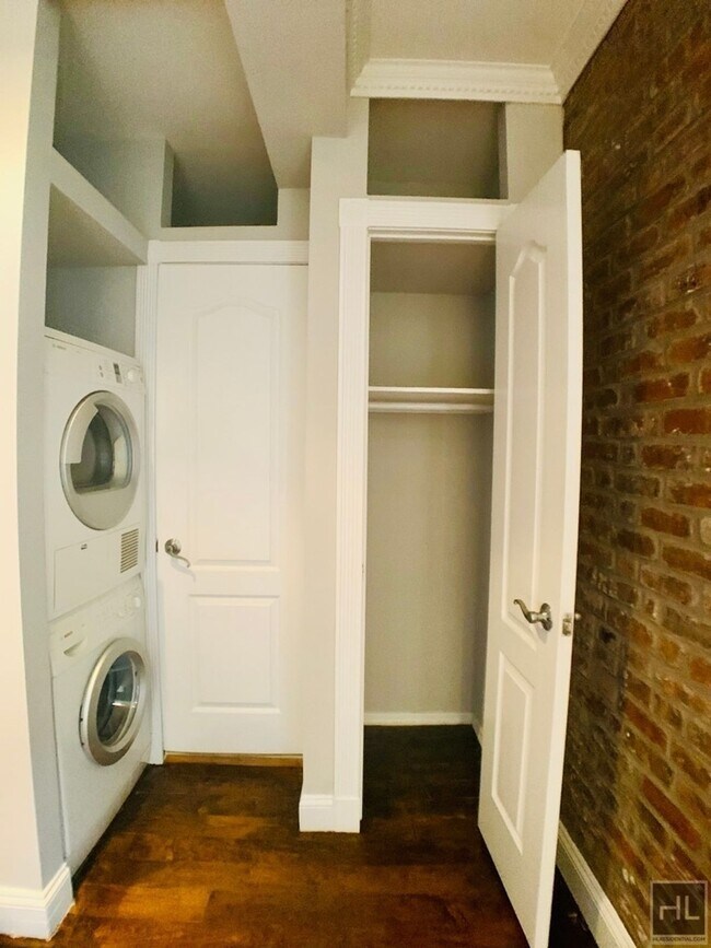 Foto del edificio - Mott Street