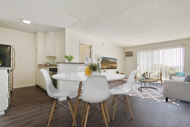 Building Photo - Casa De Vida