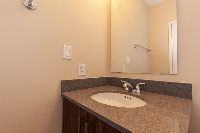 Photo du bâtiment - Rivervale Apartments