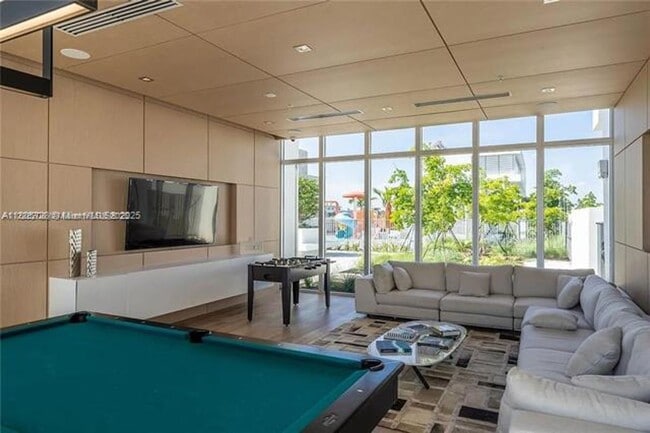 Foto del edificio - 10245 NW 63rd Terrace