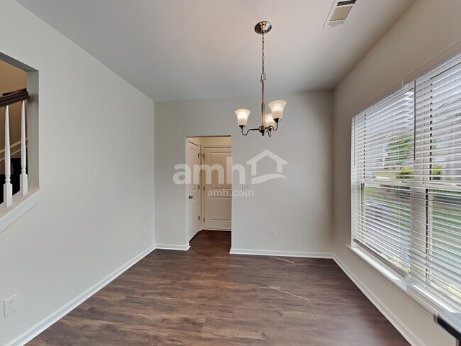 Building Photo - 1490 Aster Ives Dr
