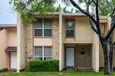 Foto principal - 536 Valley Park Dr