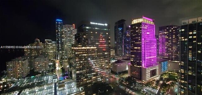 Foto del edificio - 495 Brickell Ave