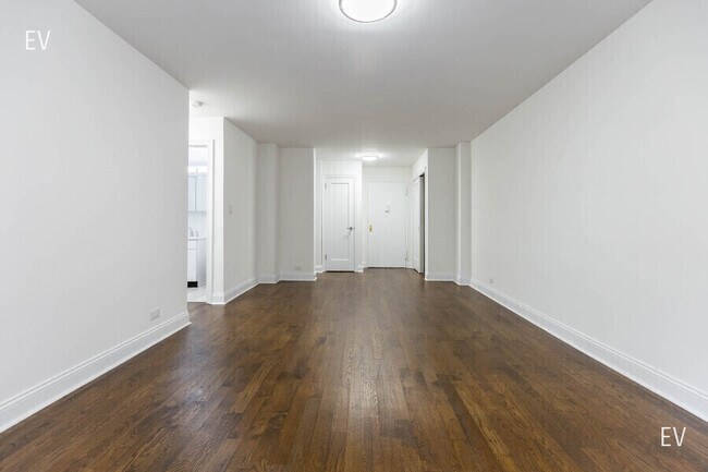 Foto del edificio - 96 Fifth Ave-12E