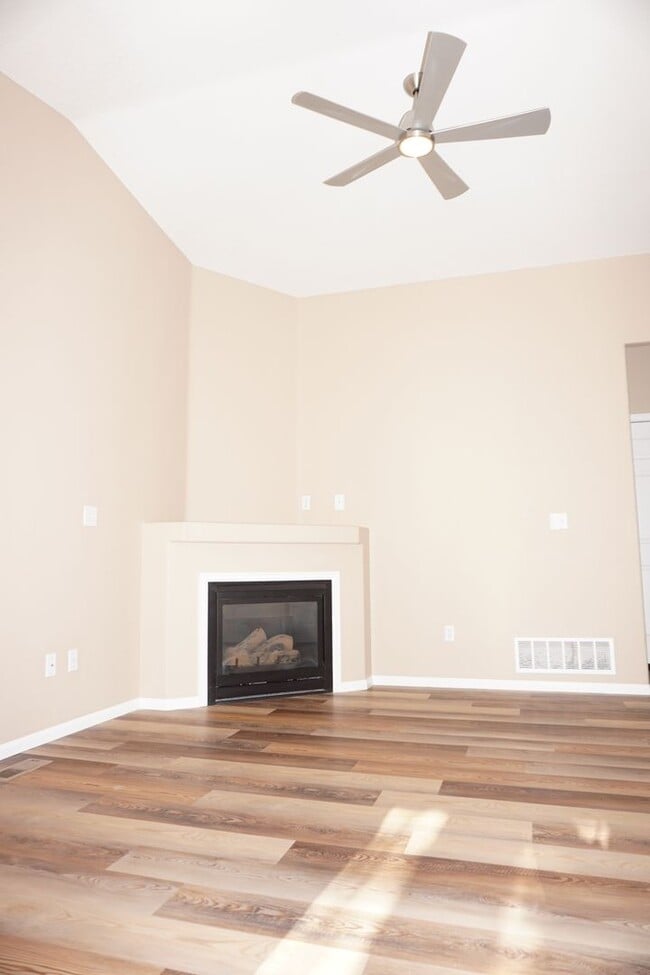 Photo - Two Bedroom Near The Powers Corridor Townhome