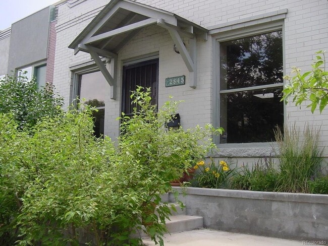Photo - 2854 Umatilla St House