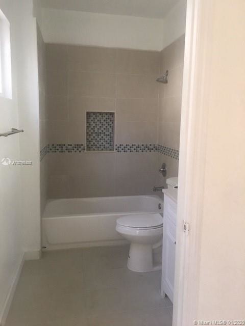 Foto del edificio - 6962 NW 179th St