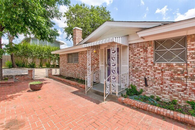 Foto del edificio - 2801 Forest Park Blvd