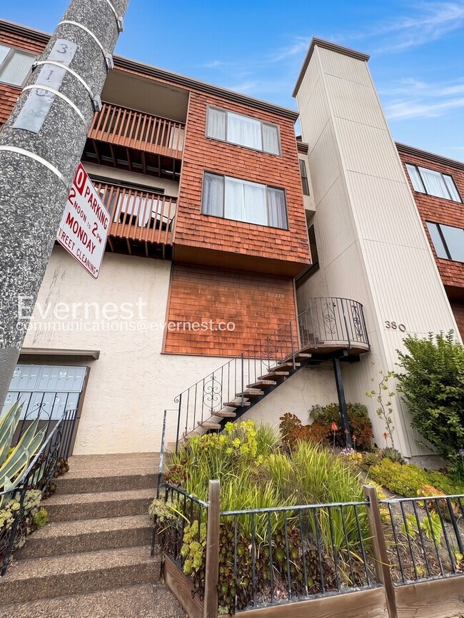 1-Bed/1-Bath Condo/Voucher Accepted/Available Now! - 1-Bed/1-Bath Condo/Voucher Accepted/Available Now!