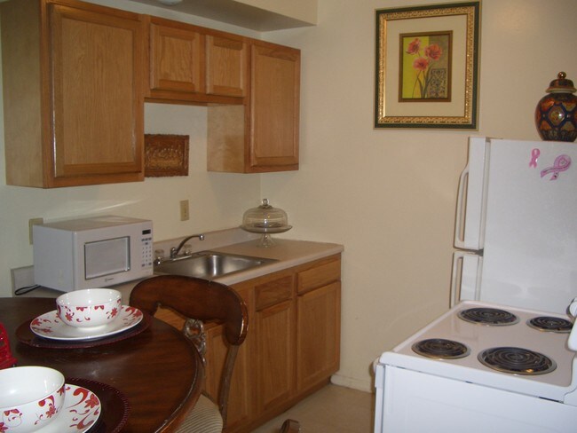 Building Photo - Wess Park Apartments