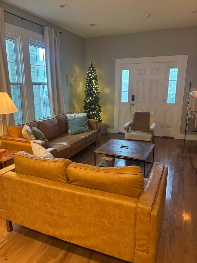 Living Room/ Front Door - 500 S Hennessey St