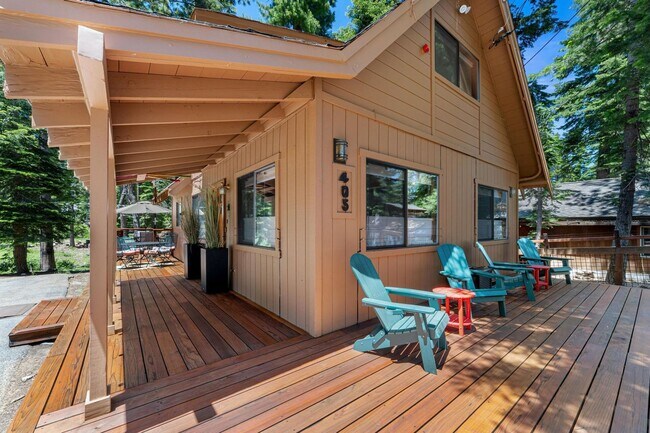 Foto del edificio - SKI LEASE: Hot Tub, Pet Friendly, Wood Stove
