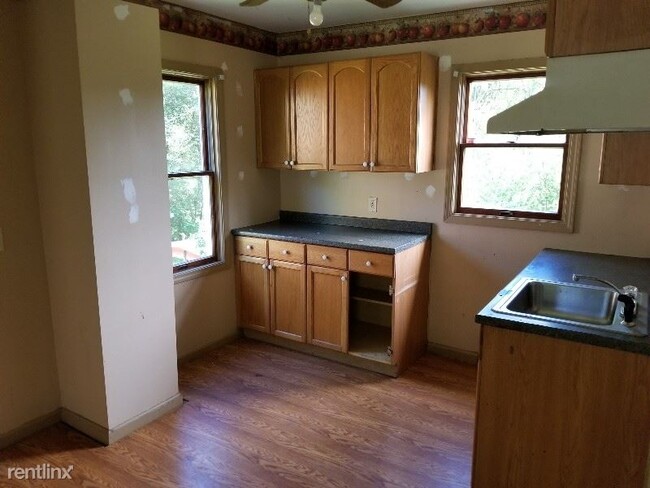Building Photo - 2 br, 1 bath House - 208 Russie Ave A Unit A