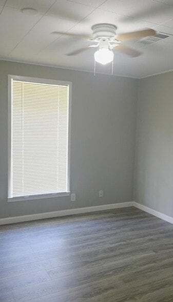 Building Photo - 407 E Homan Ave