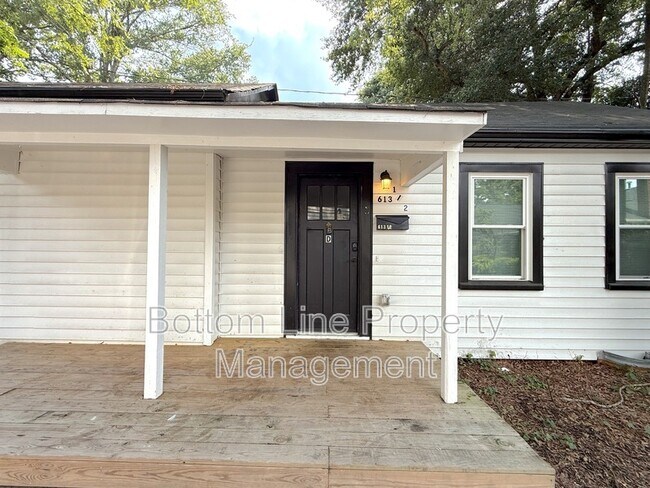 Foto del edificio - 613 1/2 Charlotte Ave