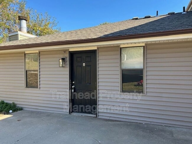 Building Photo - 8702 NW 82 Terrace