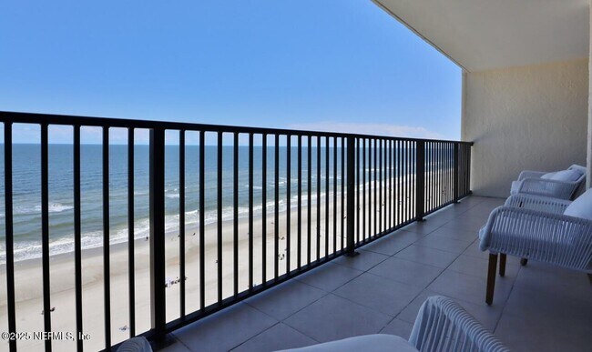 Building Photo - 1301 1st St S