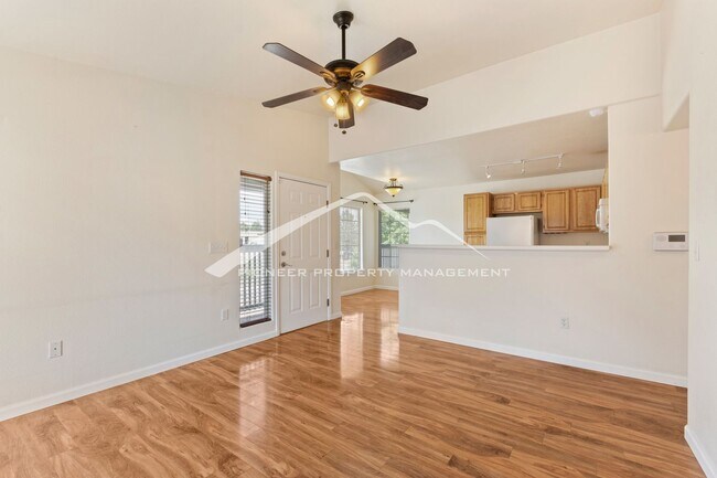 Foto del edificio - Spacious Condo with Central AC and Communi...