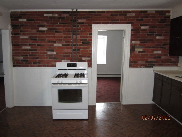 Kitchen - 570 S Main St